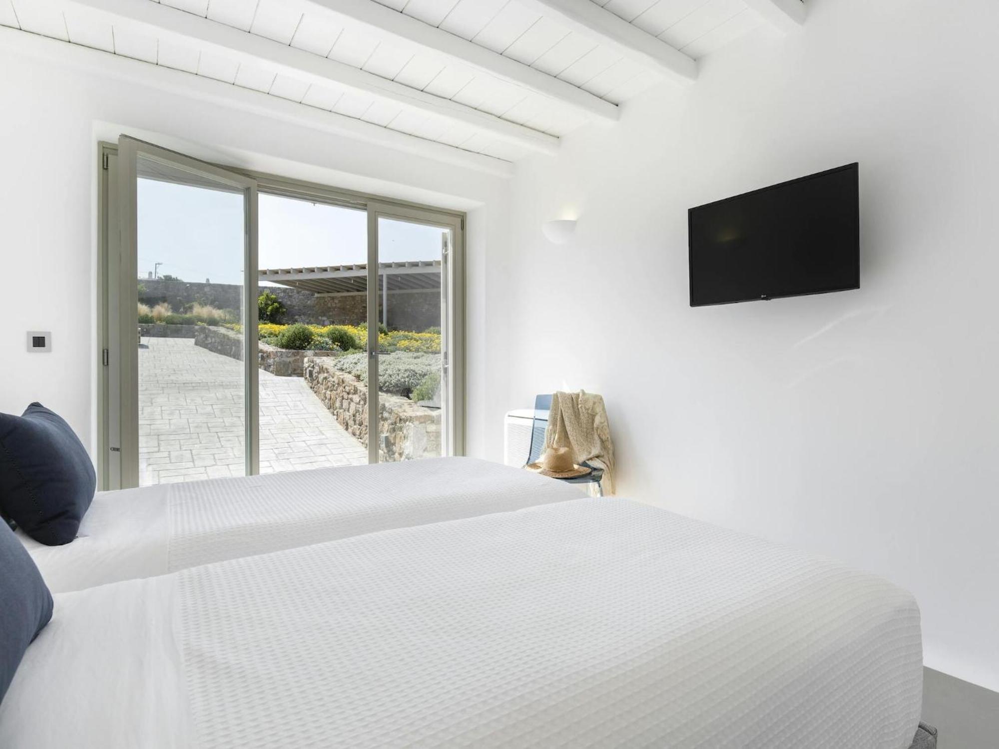 Pristine With Swimming Pool *