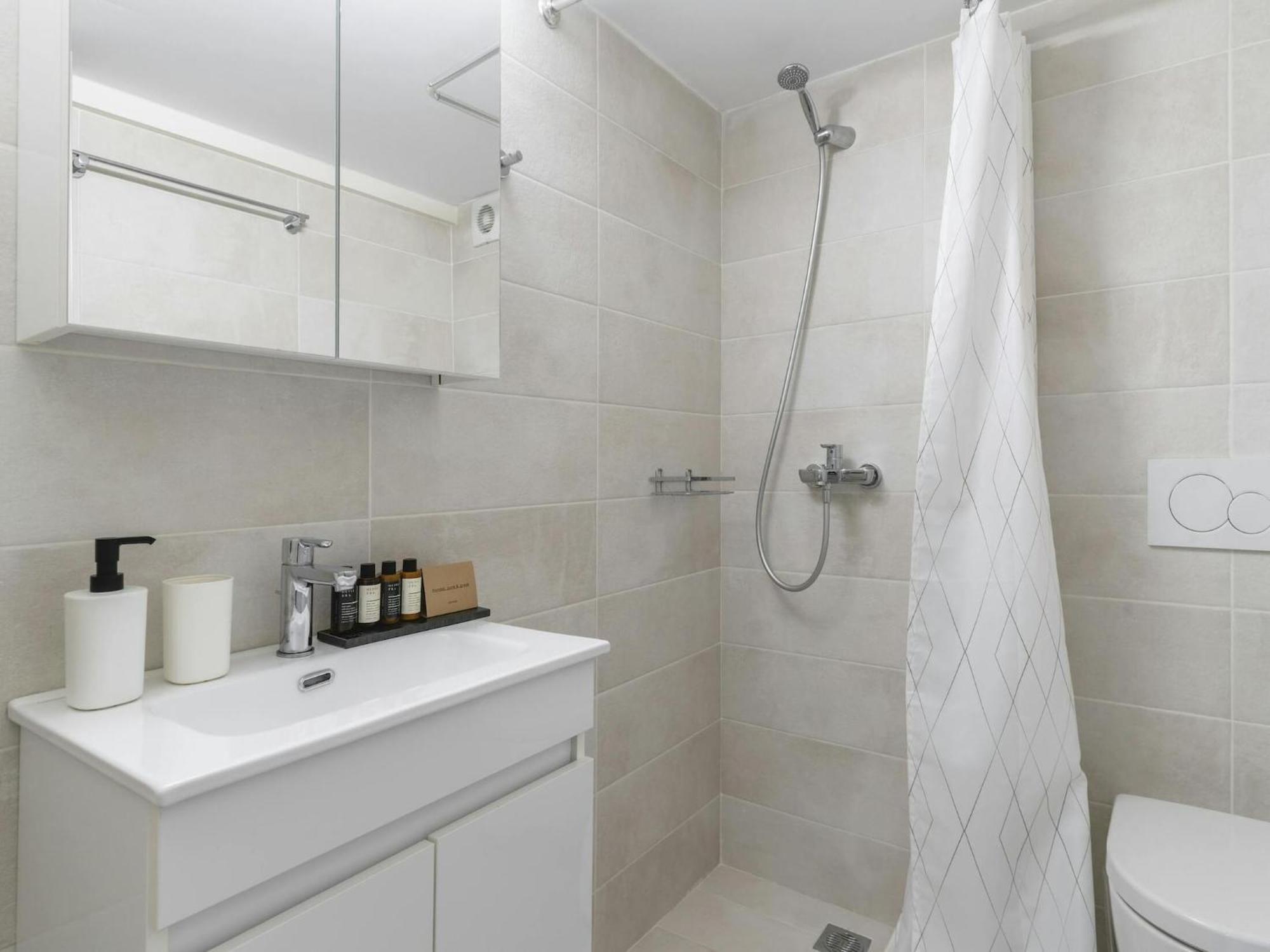 Pristine With Swimming Pool Holiday home Kalafatis