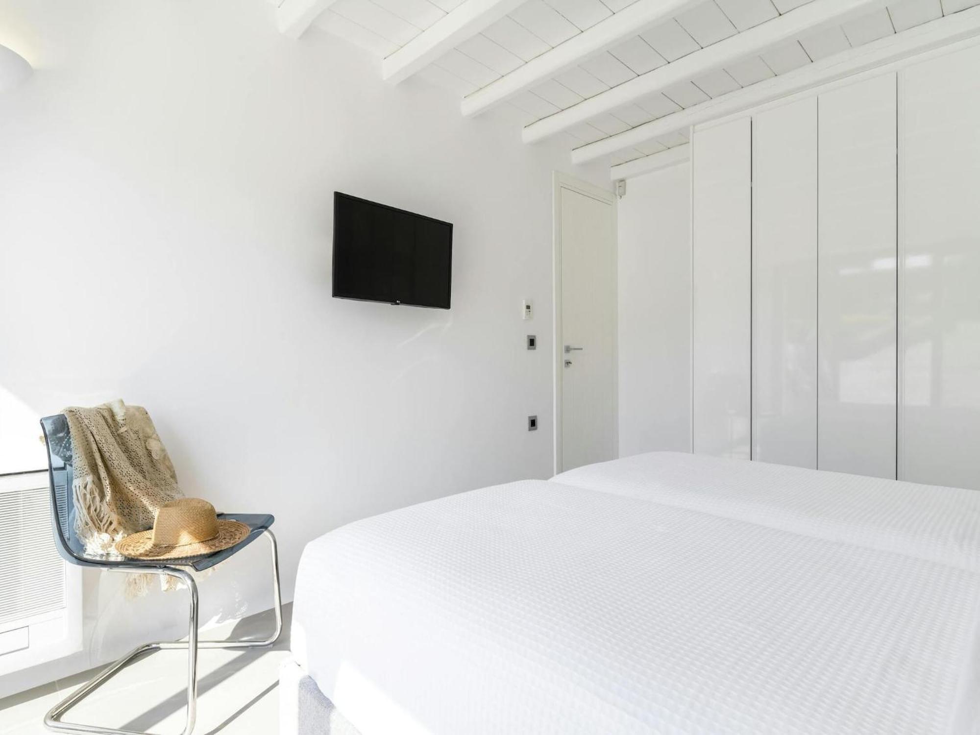 Holiday home Pristine With Swimming Pool Kalafatis