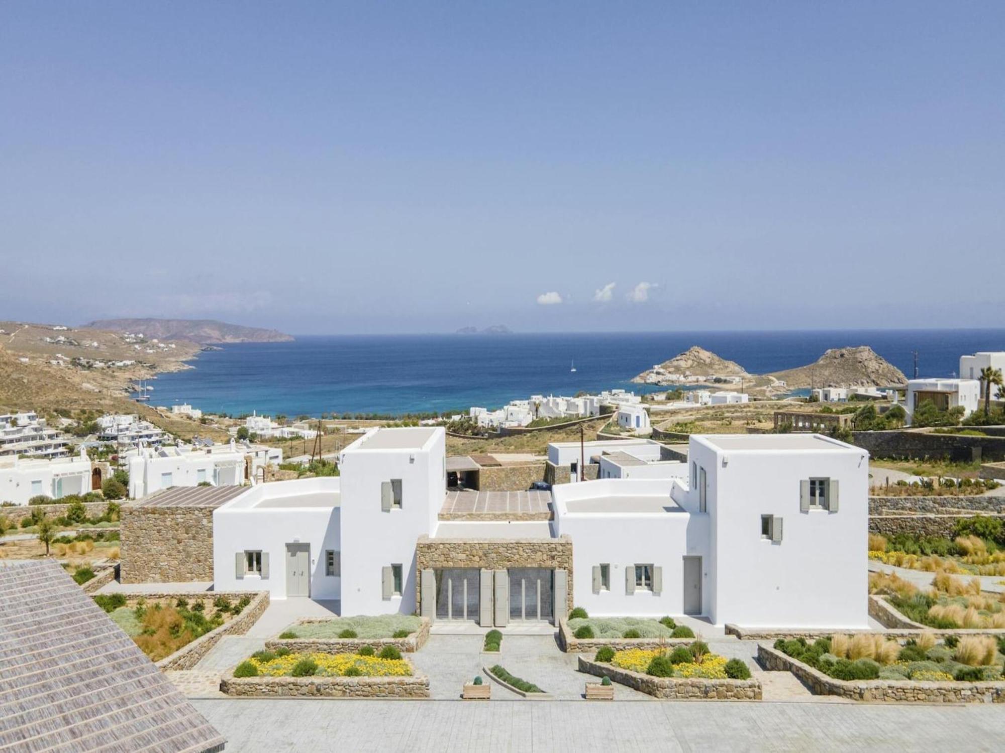 Pristine With Swimming Pool Holiday home Kalafatis